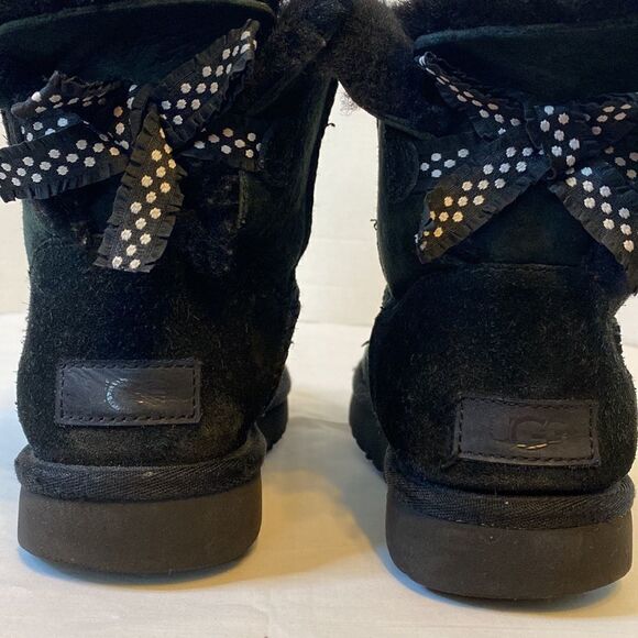 UGG Mini Bailey Boots  - Picture 5 of 7